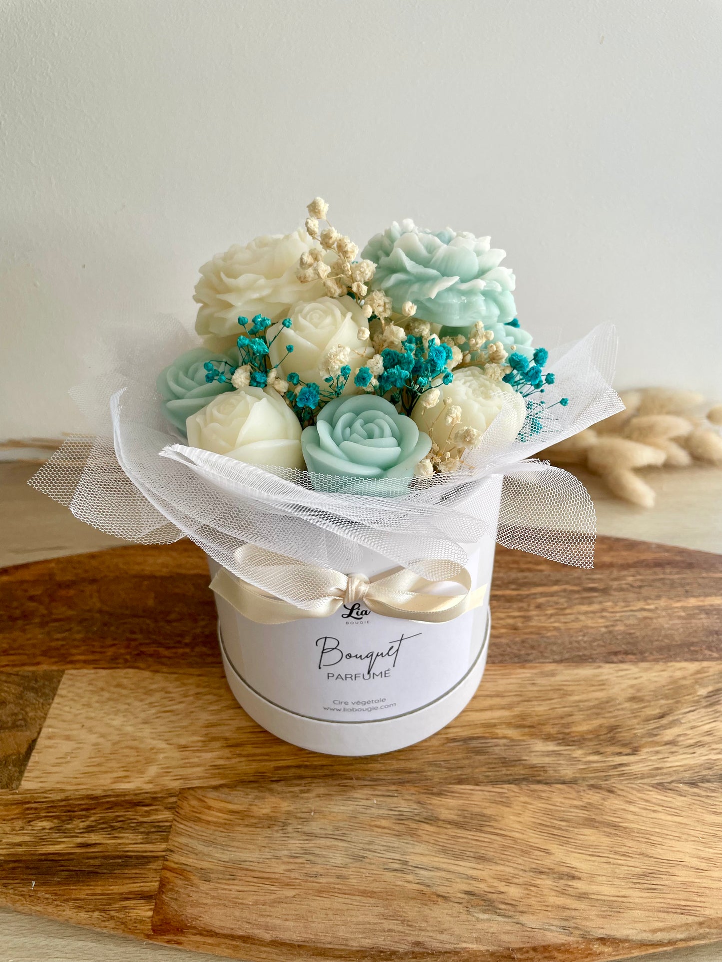 Bouquet de fleurs parfumés de fondants, cire végétale d'olive parfumé à la vanille des iles, fait main artisanat, idée cadau invité mariage