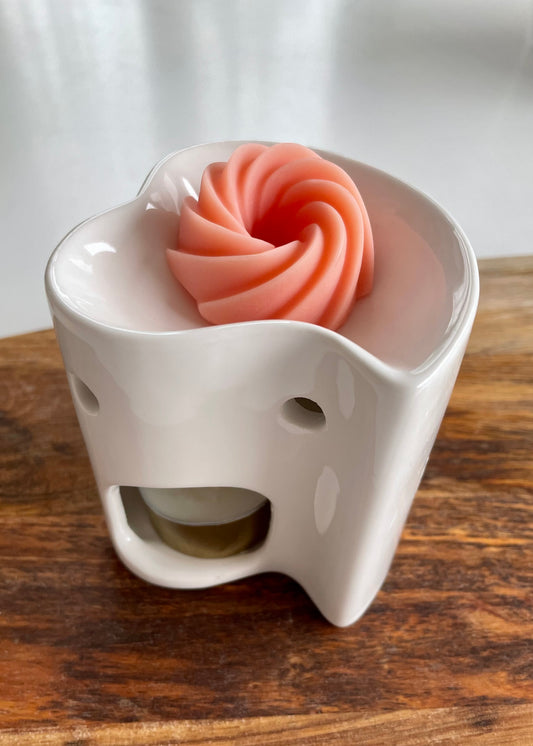 exotique fondant parfume pour parfumer sa maison de facon saine et non toxique grace a de la cire vegetale d'olive et des parfums de qualite en provenance de grasse