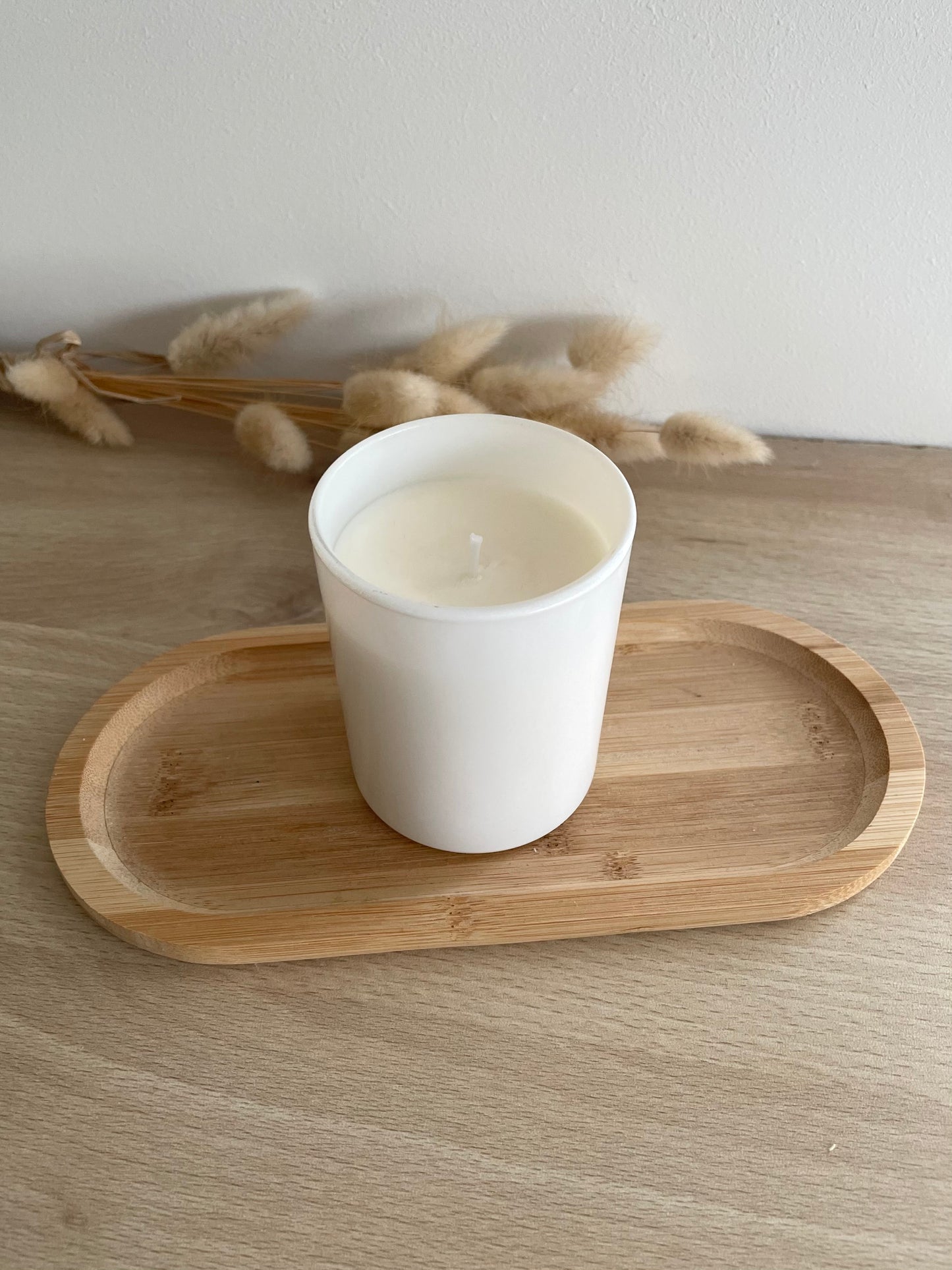 Bougie parfumée en verre blanc - Plusieurs senteurs au choix