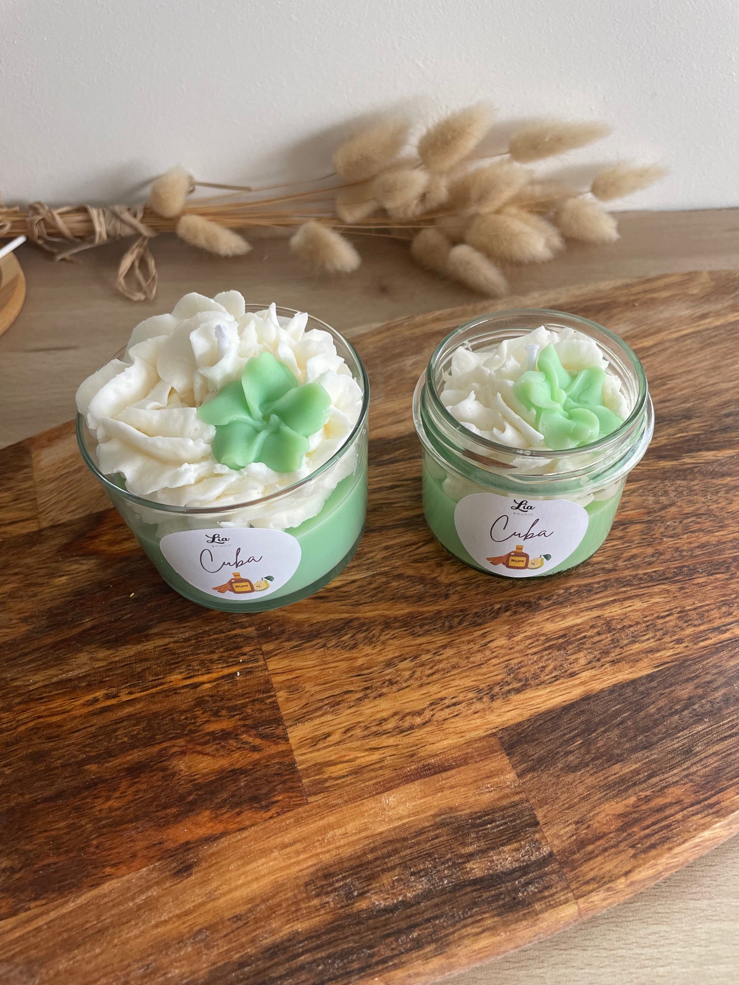 Bougie parfumee gourmande en chantilly cuba rhum brun cannelle cire vegetale olive soja fait main artisanal idee cadeau