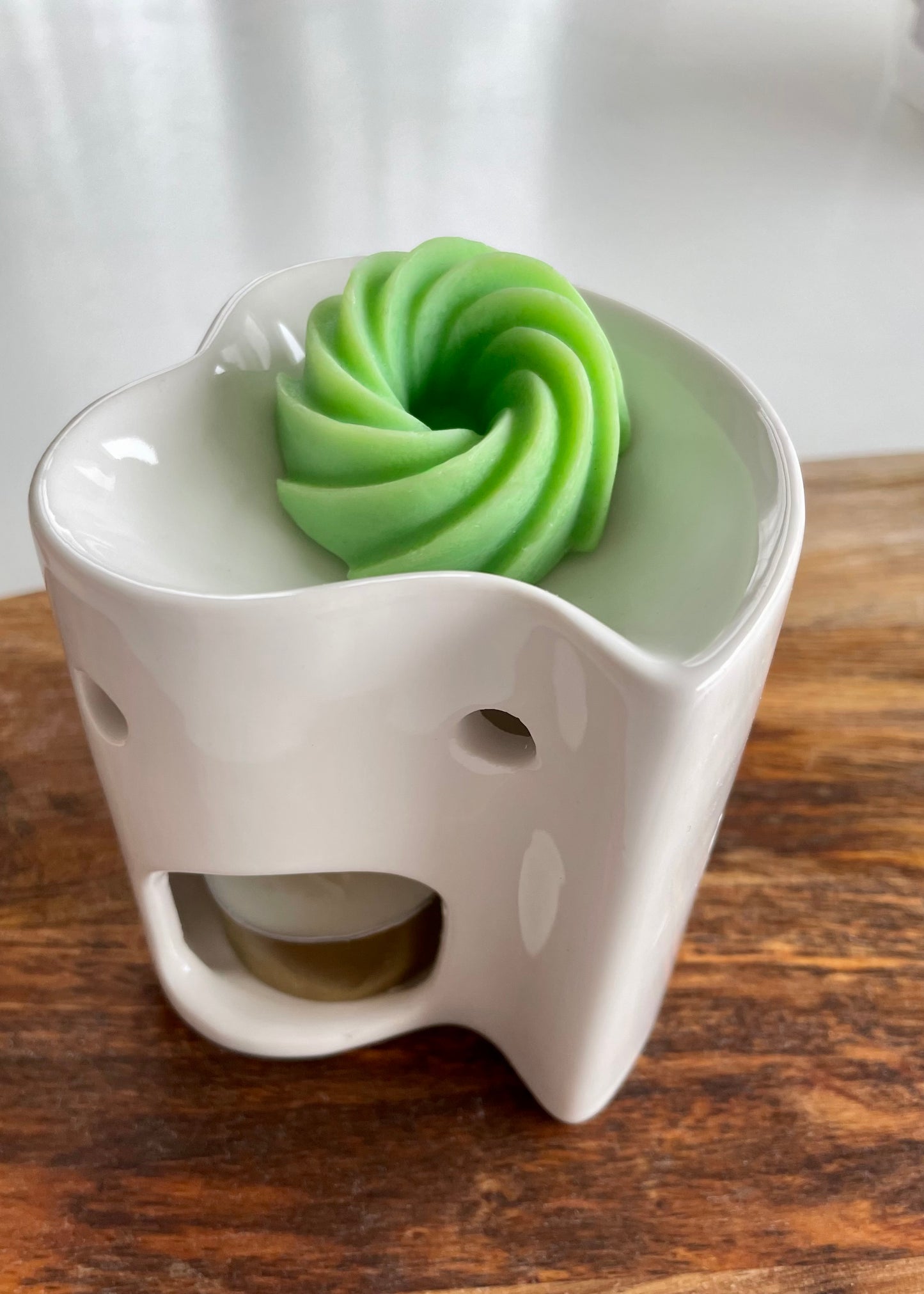 Cuba fondant parfume pour parfumer sa maison de facon saine et non toxique grace a de la cire vegetale d'olive et des parfums de qualite en provenance de grasse