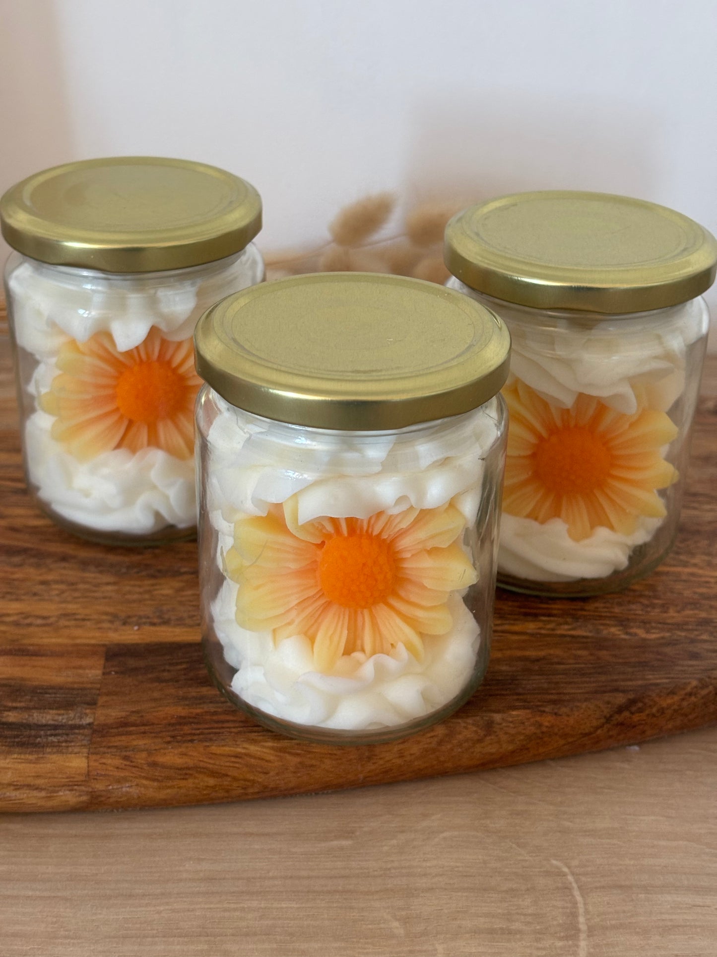 Bougie chantilly fleur marguerite senteur citron meringué